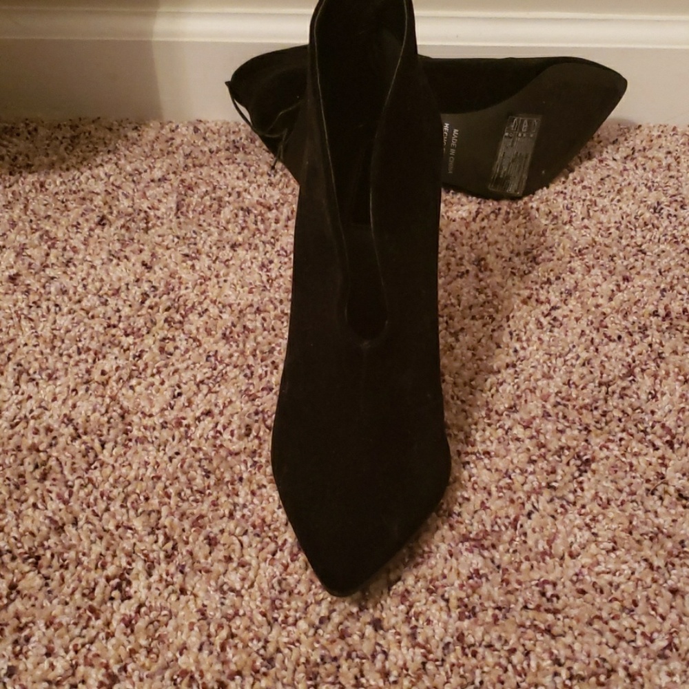 Velvet Booties - Picture 4 of 6